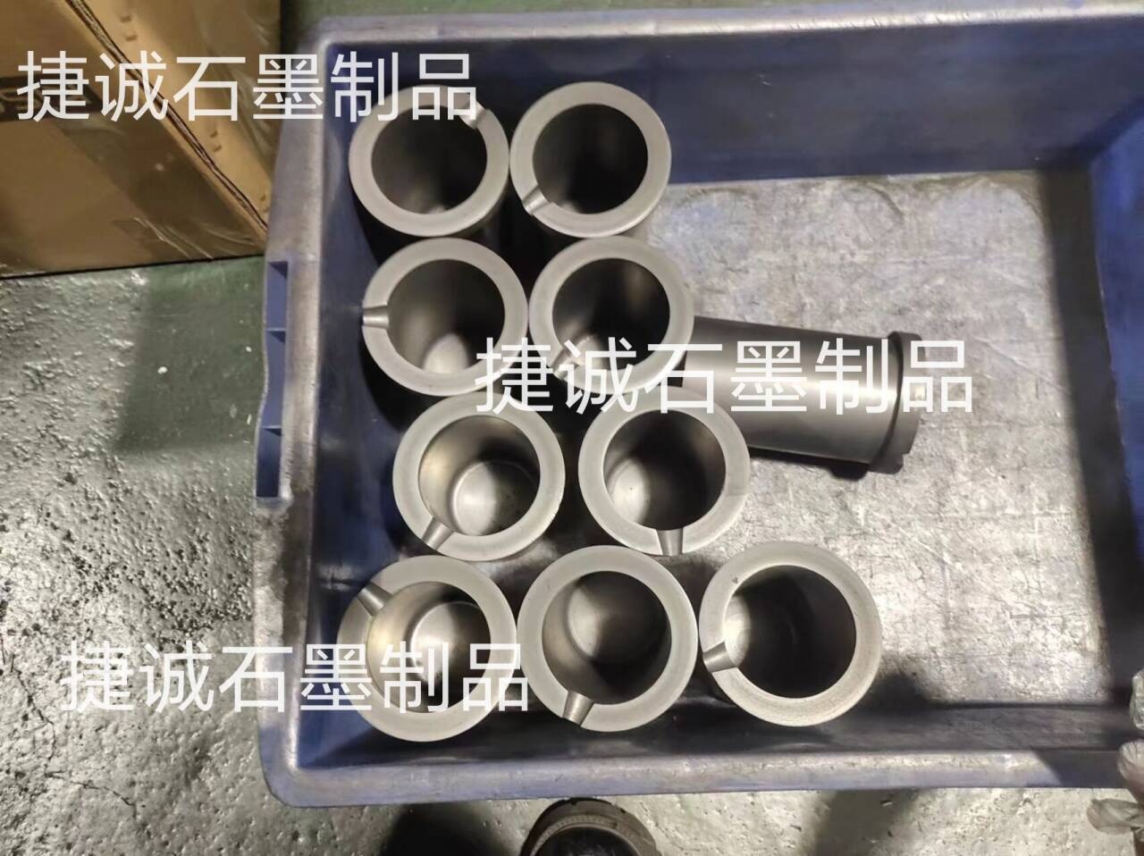 石墨單環(huán)坩堝，高純石墨坩堝，石墨坩堝，石墨匣缽坩堝，等靜壓石墨坩堝，石墨坩堝加工，石墨坩堝生產(chǎn)廠(chǎng)家
